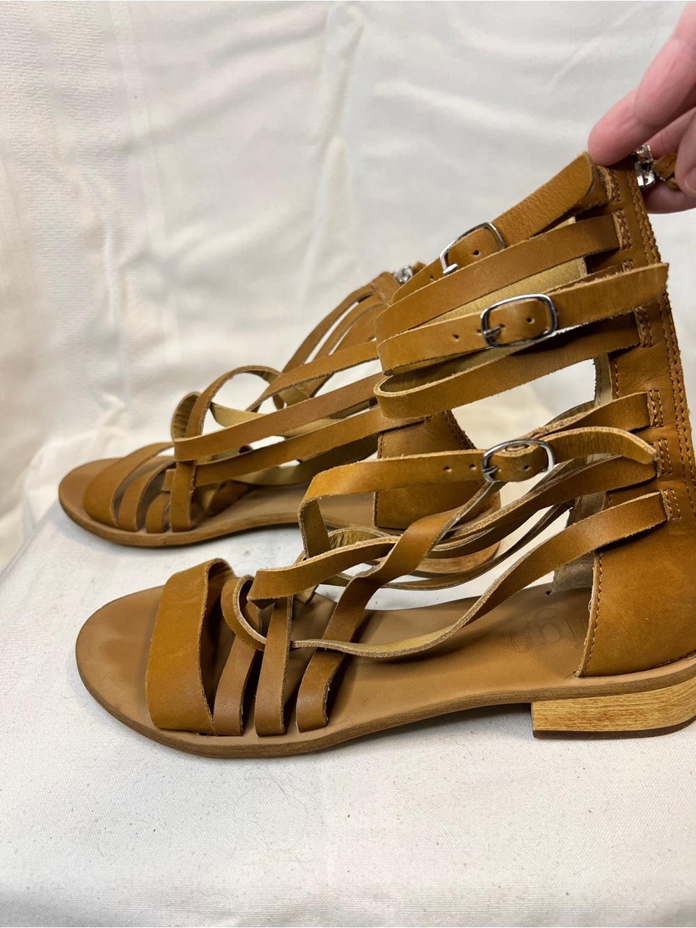 Latigo Rue Leather Gladiator Sandals. EUC. Back zipper. Tan. Women’s size 7